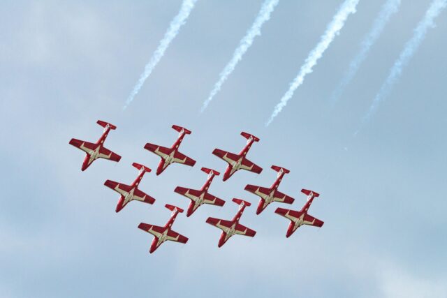 Snowbirds 4096x2731